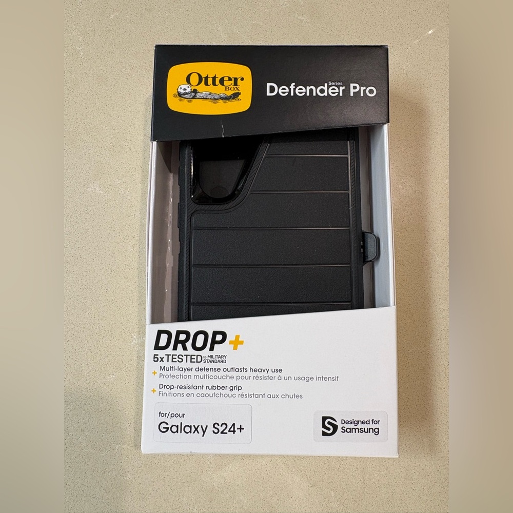 OtterBox Defender Pro Black Case for Galaxy S24+ NEW IN BOX